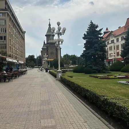 Victoriei Square By David * Temešvár