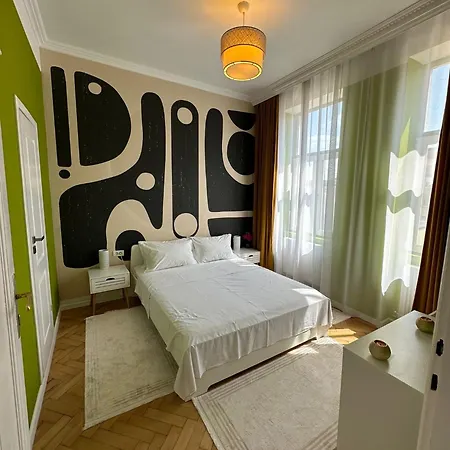 דירה Victoriei Square By David